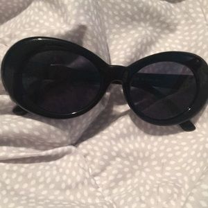 I’m selling these glasses